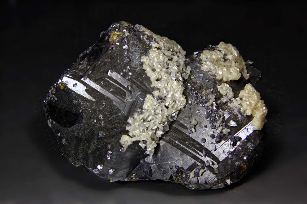 Sphalerite var. marmatite with some dolomite